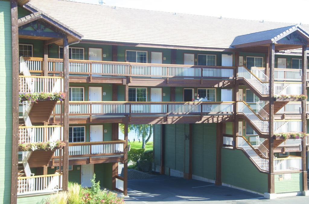 Lakeside Lodge And Suites Chelan Eksteriør billede