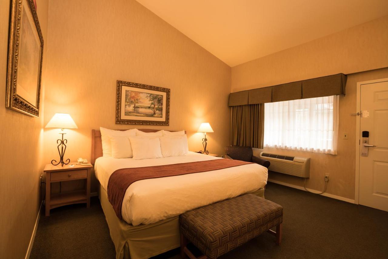 Lakeside Lodge And Suites Chelan Eksteriør billede